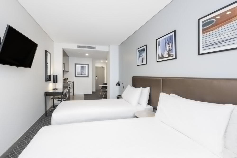 Holiday Inn & Suites Sydney Bondi Junction Ngoại thất bức ảnh